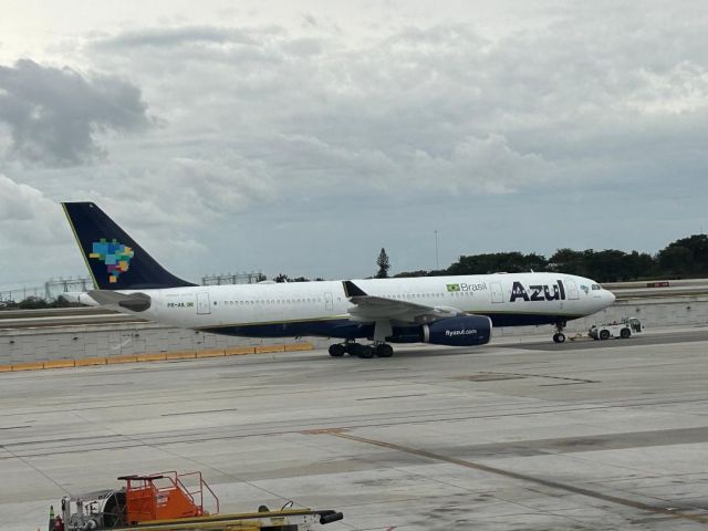 Airbus A330-200 (PR-AIL) - Being towed to Zulu remote before the night flight to VCP