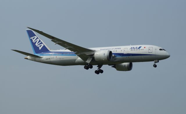 Boeing 787-8 (JA827A)