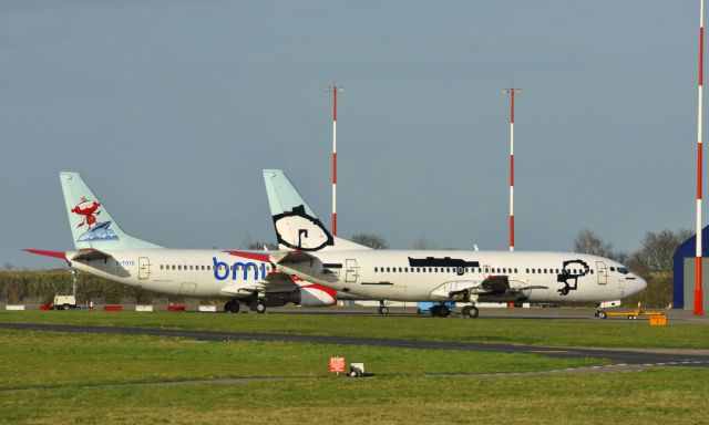 BOEING 737-300 (G-TOYD) - bmibaby Boeing 737-3Q8 G-TOYD with dismantling G-BVKB in Norwich