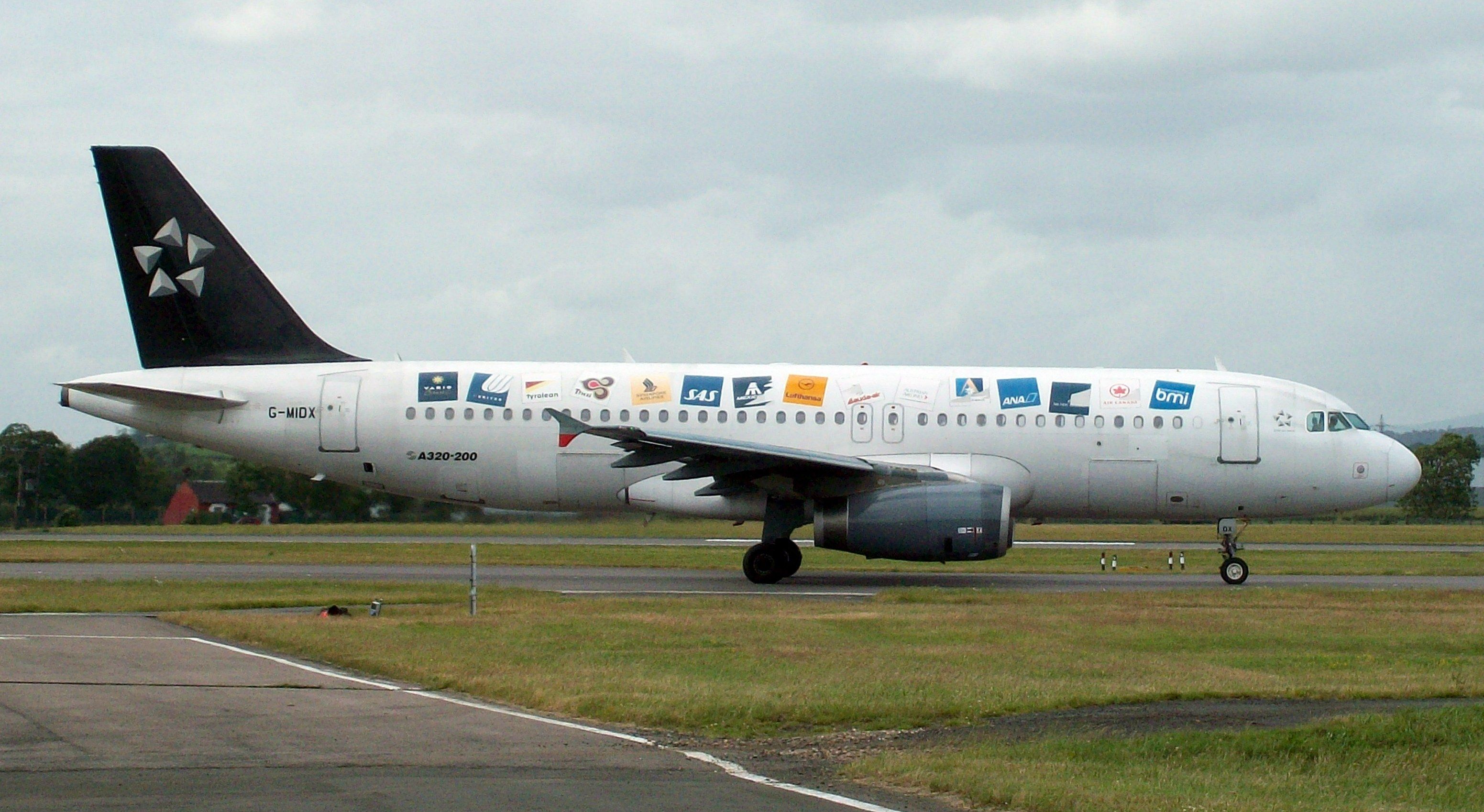 Airbus A320 (G-MIDX) - BMI/Star Alliance