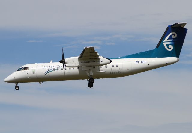 de Havilland Dash 8-300 (ZK-NES)