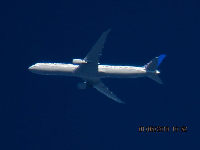 BOEING 767-400 (N78060)