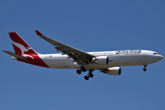 Airbus A330-200 (VH-EBC) - ON 20 NOV 2017