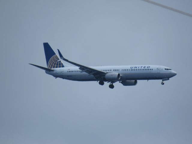 Boeing 737-900 (N69810)