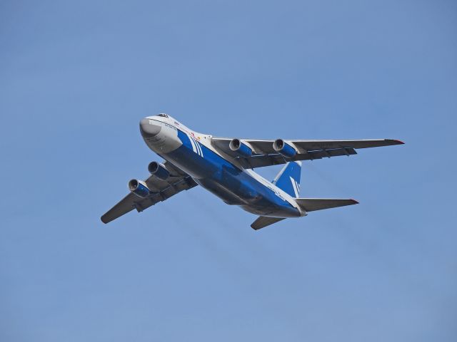 Antonov An-124 Ruslan (N82075)