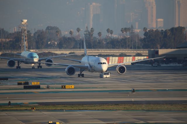 Boeing 787-9 Dreamliner (4X-EDB)