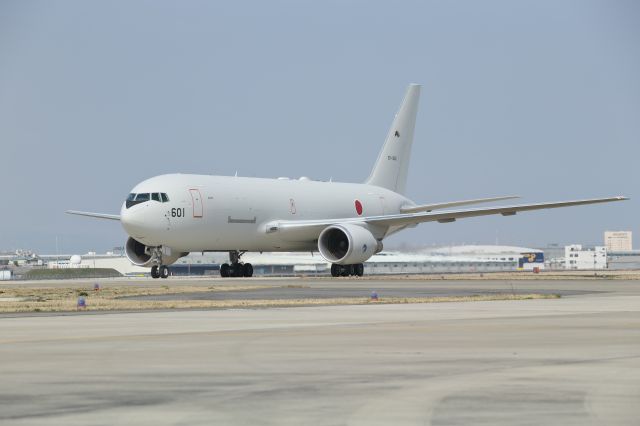 BOEING 767-200 (87-3601) - Japan Air Self-Defense Force Boeing KC-767J (767-2FK/ER)