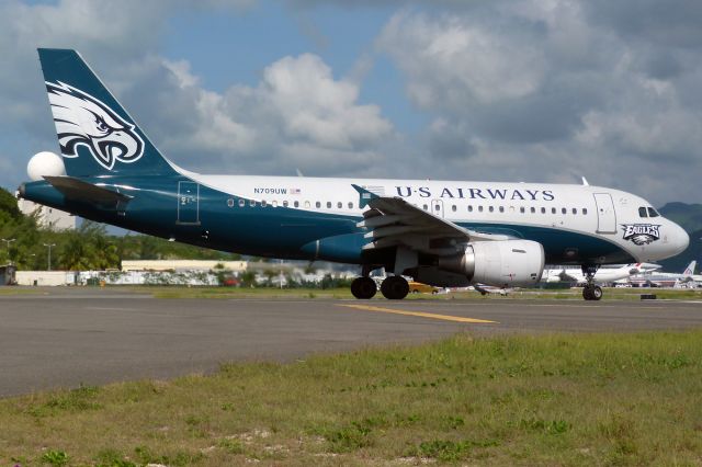 Airbus A319 (N709UW) - US Airways 1561 A319 finally my favorite livery that I've been waiting so long to see. Philadelphia Eagles!!