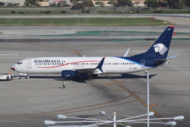 Boeing 737-800 (XA-AME)