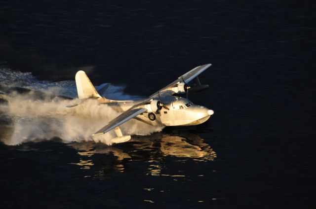 Grumman HU-16 Albatross (N1954Z) - Photoshoot over Lake Conroe