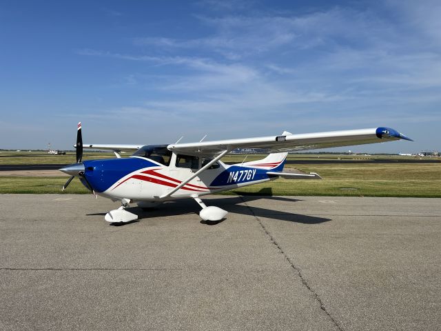 Cessna Skylane (N477GY)