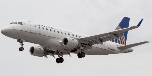 Embraer 170/175 (N646RW) - Republic Airways (United Express) Embraer 170SE arriving from Boston landing on runway 29 at Newark on 8/4/21.