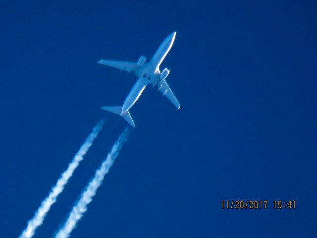 Boeing 737-800 (N352PS)