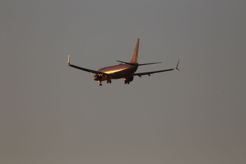 Boeing 737-900 (N36476)