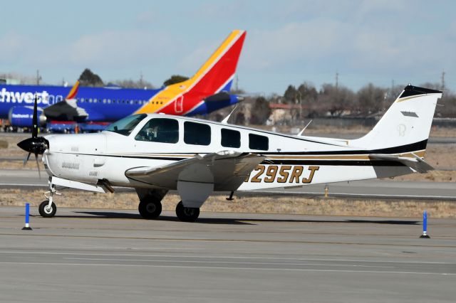 Beechcraft Bonanza (33) (N295RJ)