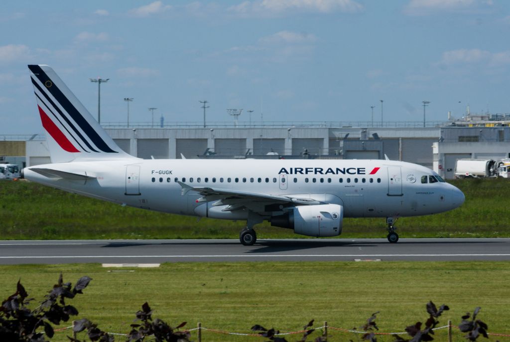 Airbus A318 (F-GUGK)