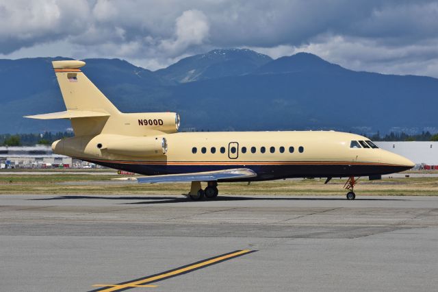 Dassault Falcon 900 (N900D)