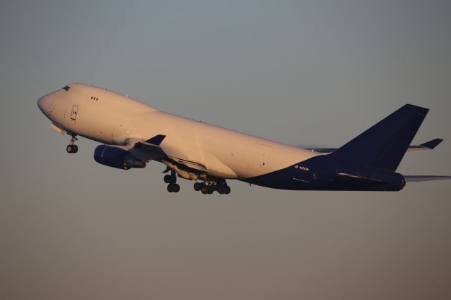 Boeing 747-400 (N258SN)