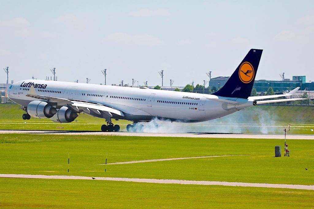 Airbus A340-600 (D-AIHC)