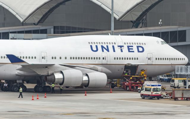 Boeing 747-400 (N116UA)