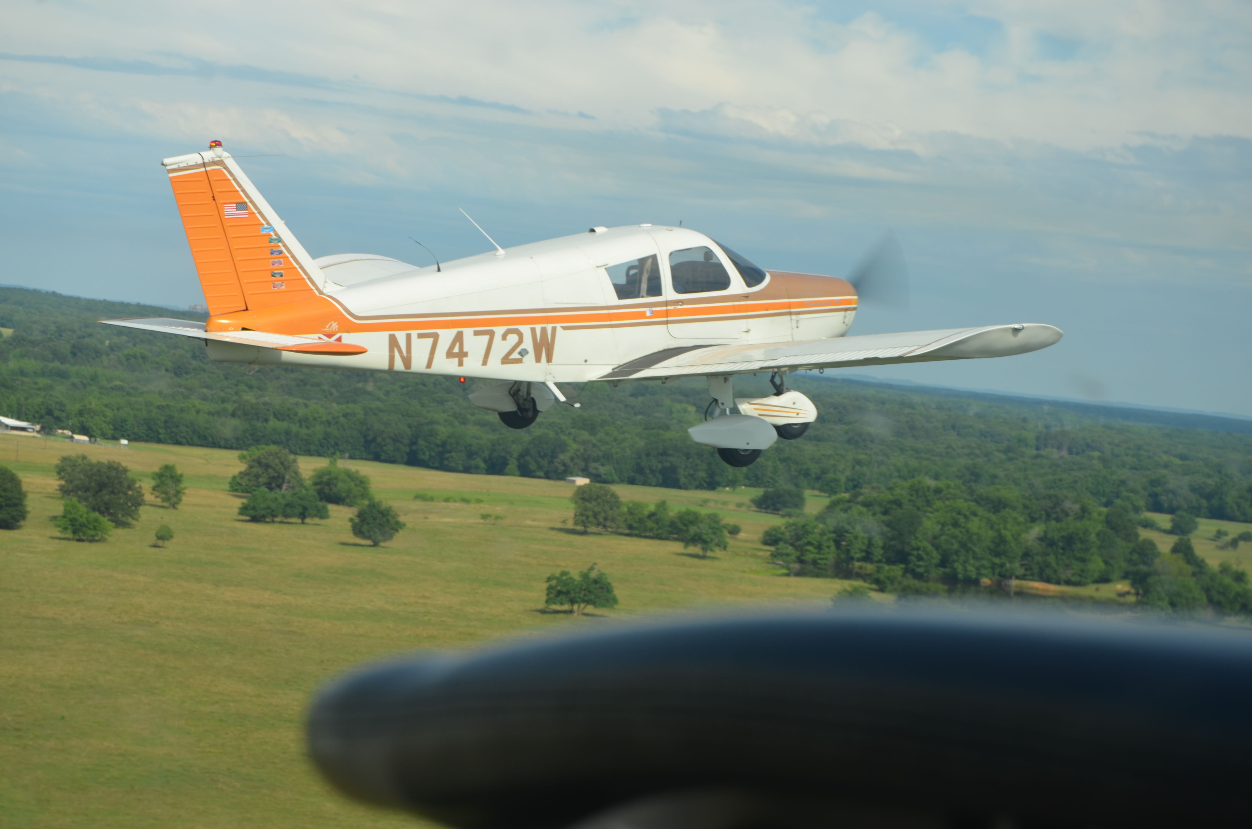 Piper Cherokee (N7472W) - Formation flight with N7472W