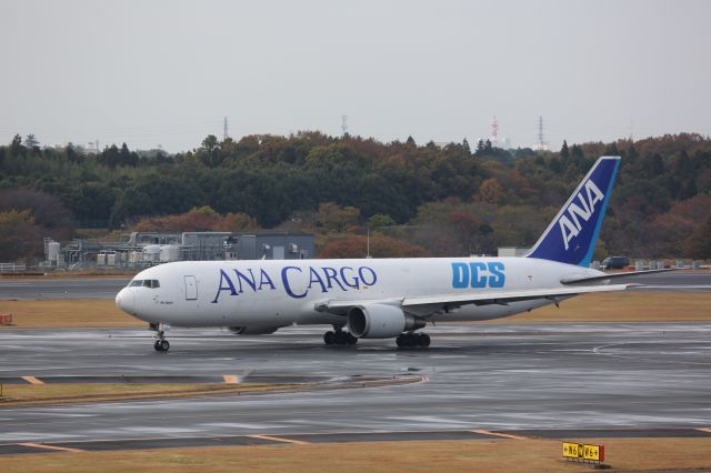 BOEING 767-300 (JA8359)