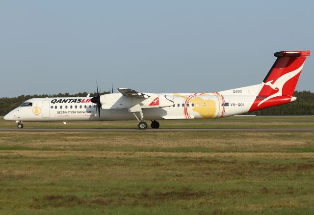 de Havilland Dash 8-400 (VH-QOI)