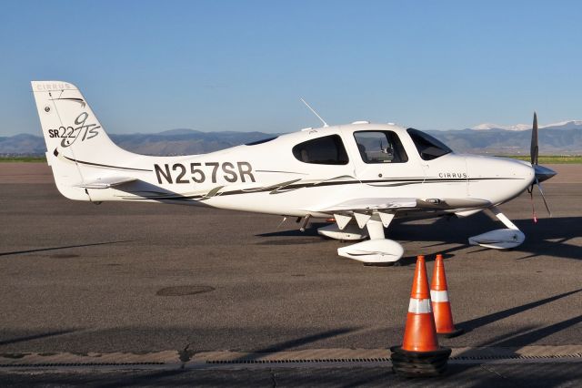 Cirrus SR-22 (N257SR)