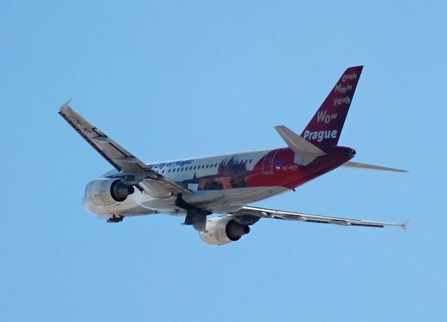 Airbus A320 (OK-NEP)