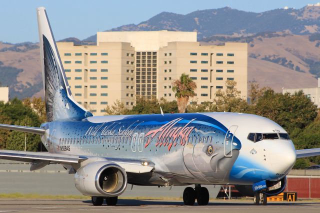 Boeing 737-800 (N559AS)