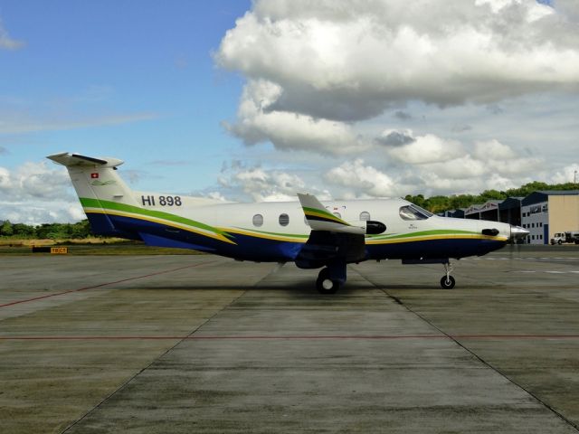 Pilatus PC-12 (HI898)