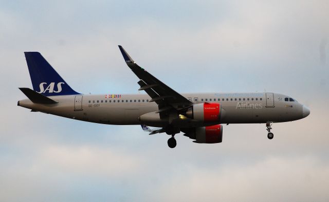 Airbus A320 (SE-DOY)