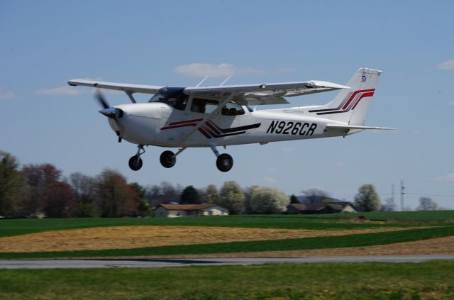 Cessna Skyhawk (N926CR)