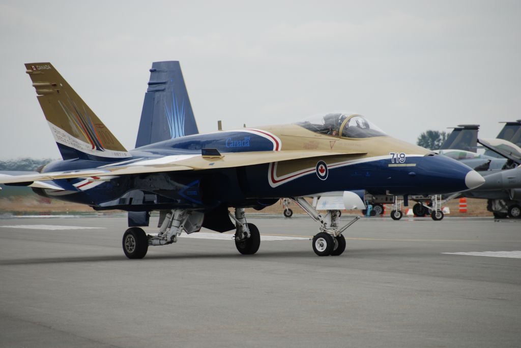 18-8719 — - Canadian Armed Forces  colour scheme is celebration 100 years of Fllight in Canada. Aug 7/09