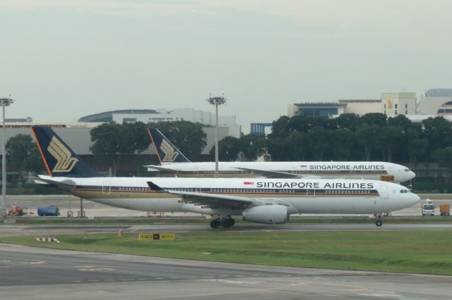 Airbus A330-300 (9V-SSH)