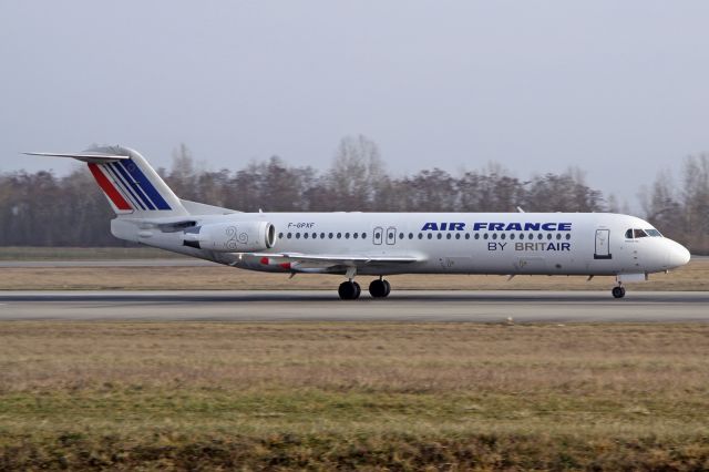 Fokker 100 (F-GPXF)