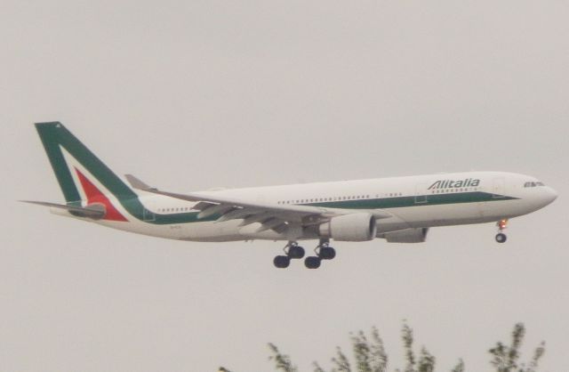 Airbus A330-200 (EI-EJL)