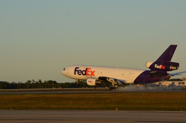 McDonnell Douglas DC-10 (N365FE)