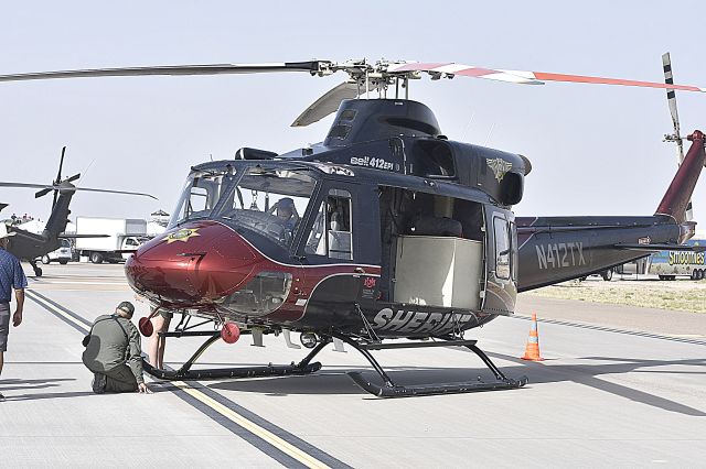 Bell 412 (N412TX)