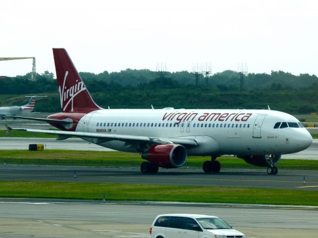 Airbus A320 (N640VA)