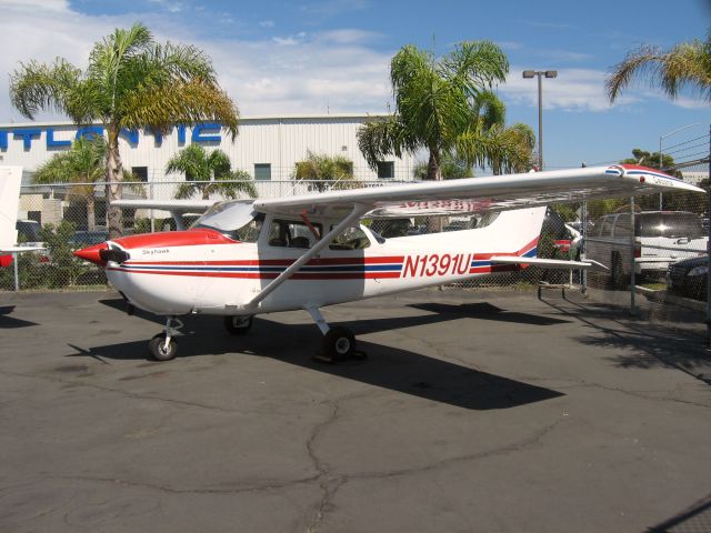 Cessna Skyhawk (N1391U) - Parked at Santa Ana