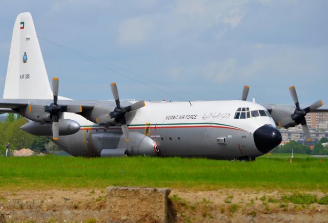 Lockheed C-130 Hercules (KAF325) - 09/05/2013br /Kuwait Air Force