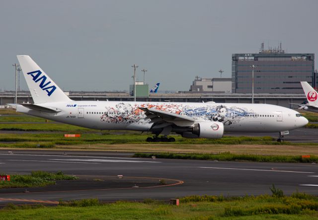 Boeing 777-200 (JA745A)