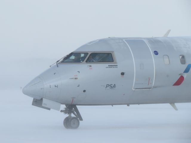 Canadair Regional Jet CRJ-900 (N571NN) - Whiteout 