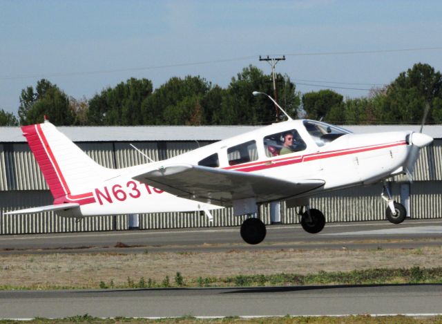 Piper Cherokee (N6313C) - Taking off RWY 6