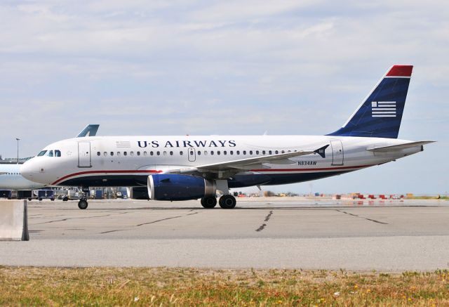Airbus A319 (N834AW)
