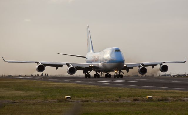 Boeing 747-400 (F-HLOV)