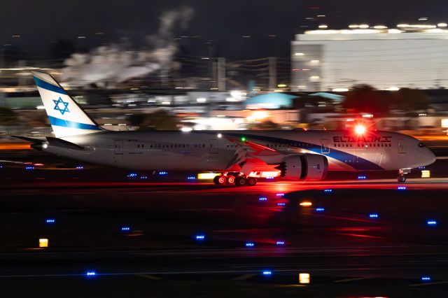Boeing 787-9 Dreamliner (4X-EDL)