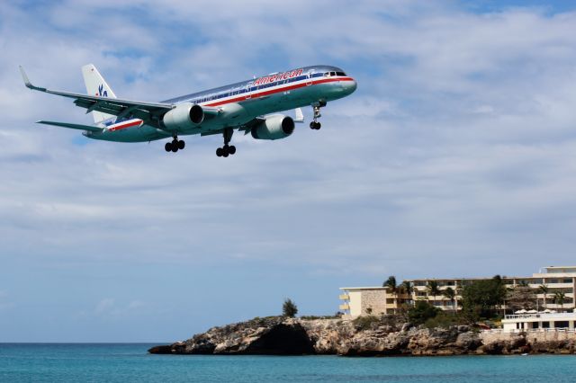 N187AN — - An American 757 on Approach to St Marteen's Princess Juliana International Airport.