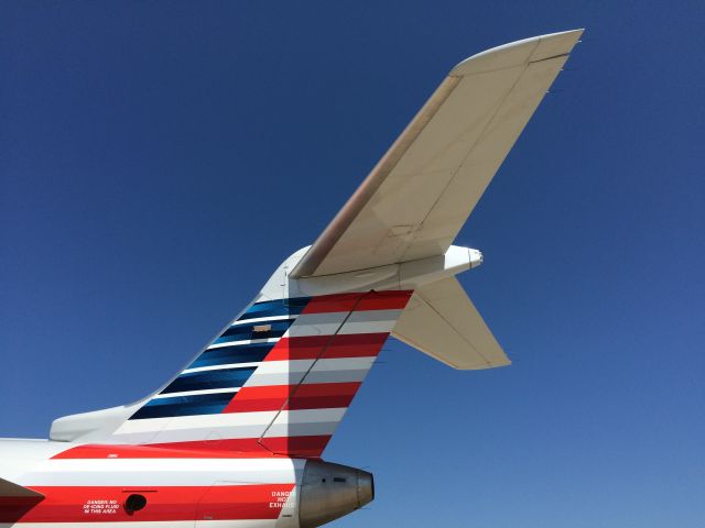 Canadair Regional Jet CRJ-900 (N951LR)